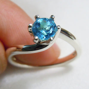 Ladies Sterling Silver Natural Gems Solitaire Ring