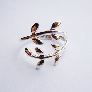 Ladies Solid 925 Sterling Silver Olive Leaf Ring