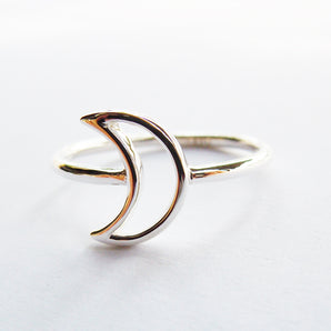 Ladies 925 Sterling Silver Cutout Crescent Moon Ring
