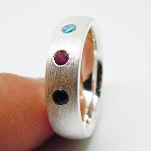 Unique Ladies 3 STONES Band Ring