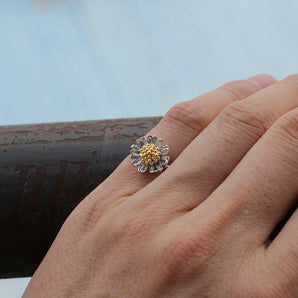 Ladies 925 Sterling Silver Two-Tone Daisy Ring