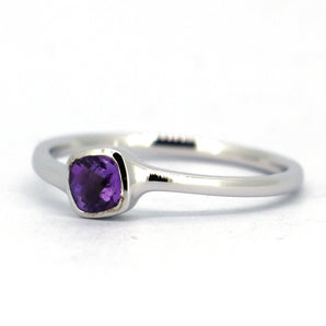 Ladies 925 Sterling Silver Natural Garnet Stackable Ring