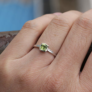 Ladies 925 Sterling Silver Natural Peridot Stackable Ring