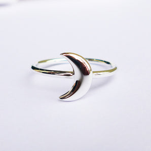 Ladies 925 Silver Crescent Ring