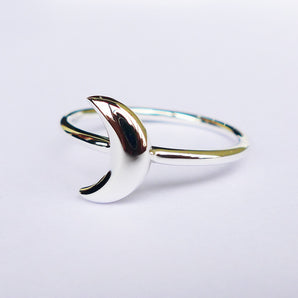 Ladies 925 Silver Crescent Ring