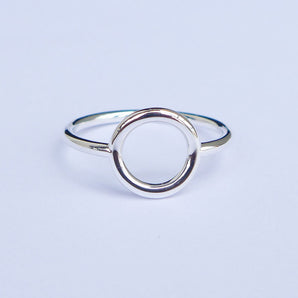 Ladies 925 Sterling Silver Cutout Circle Ring