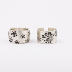 Mat Silver Oxidized Snowflake Ring