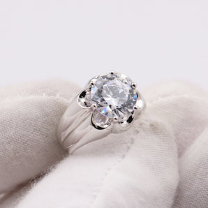 Tailor-made Solitaire Ring